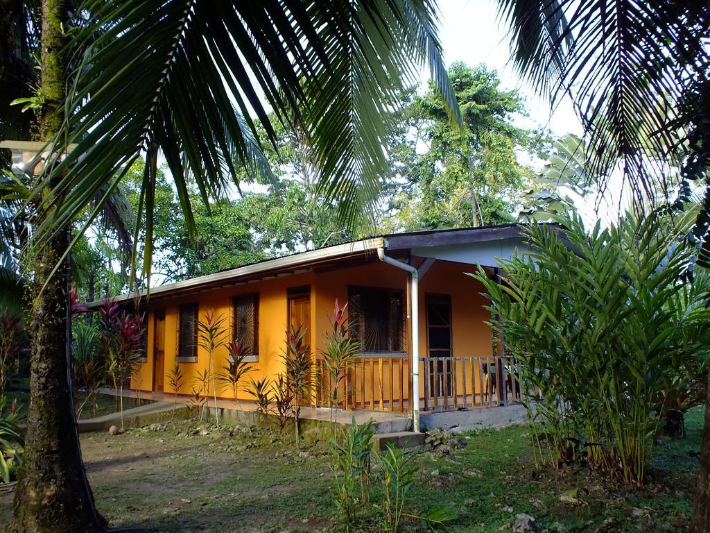 Cabinas Caribe Luna Cahuita Kültér fotó